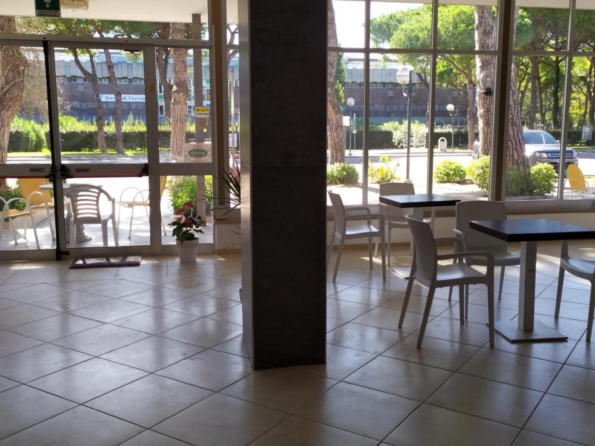 Hotel Madonna Del Pino Cervia Exterior foto