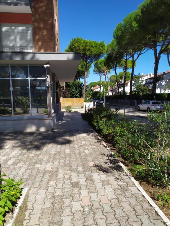 Hotel Madonna Del Pino Cervia Exterior foto